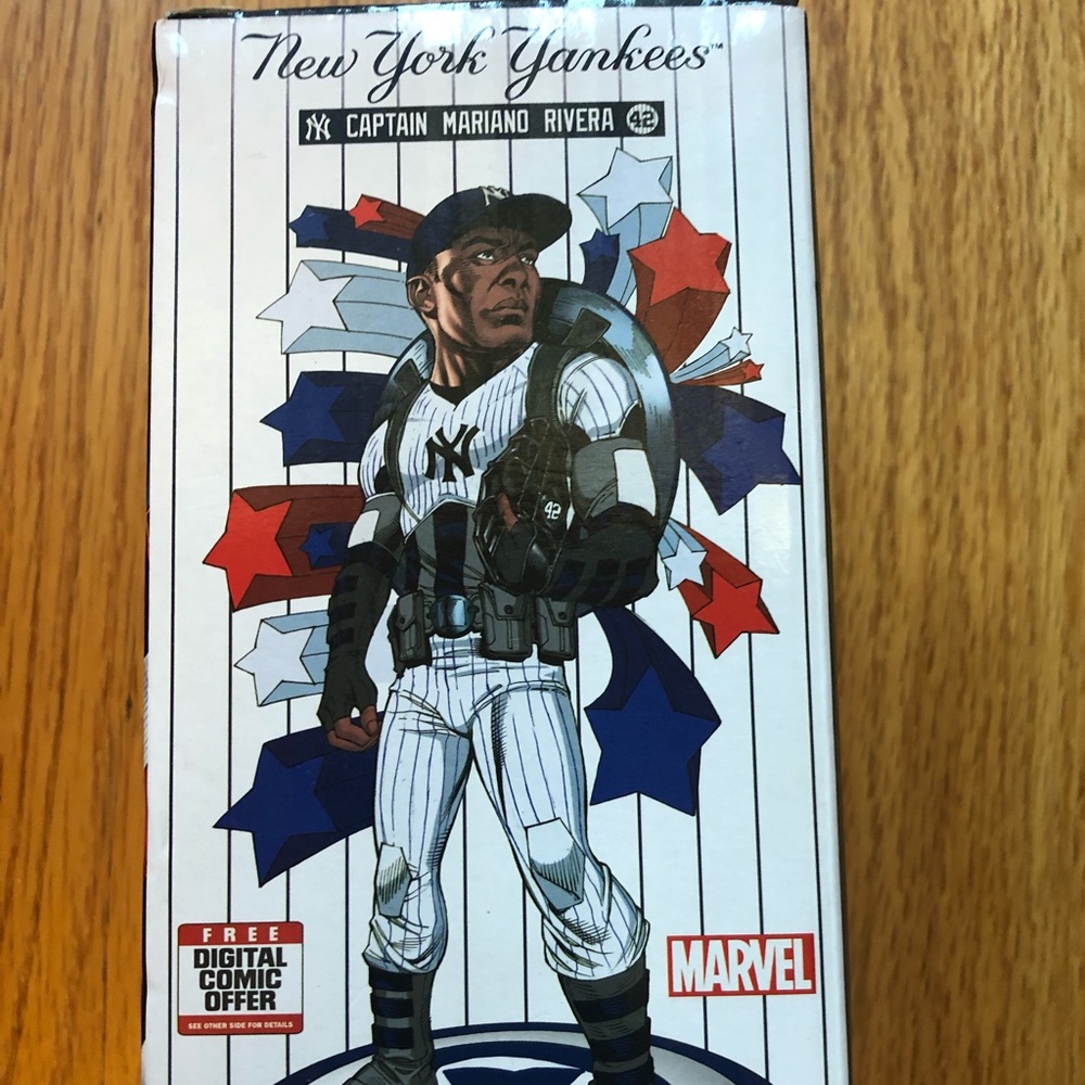 New York yankees bobble head cap.Mariano Rivera 42